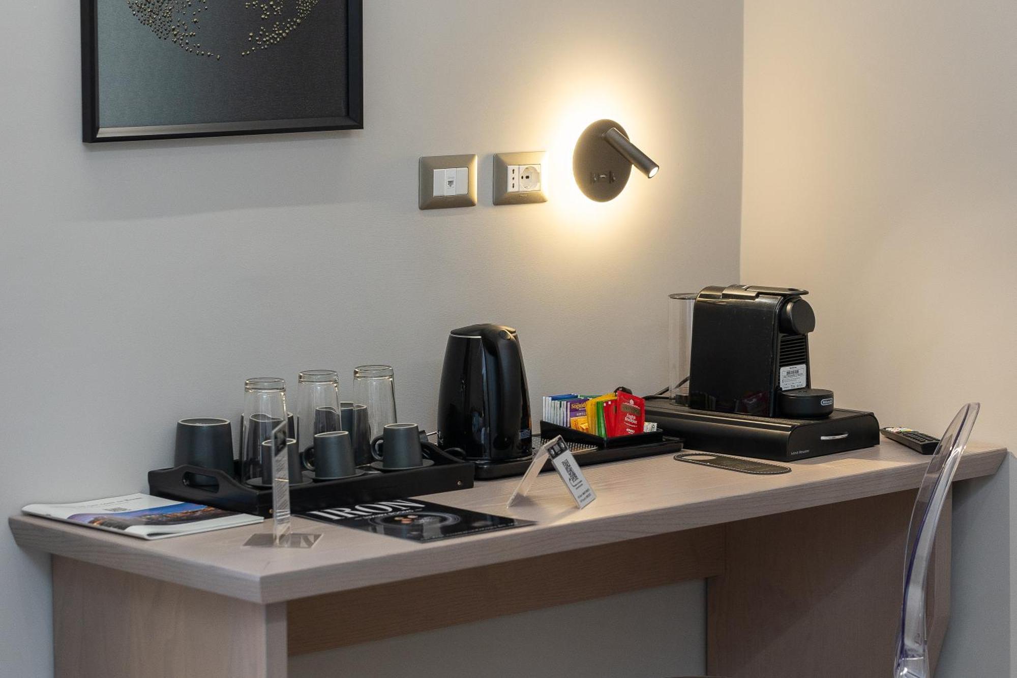 Iron Luxury Rooms โรม ภายนอก รูปภาพ
